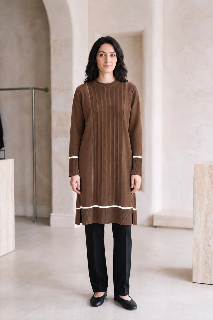 Fernanda | Ribbed Wave-Hem Tunic