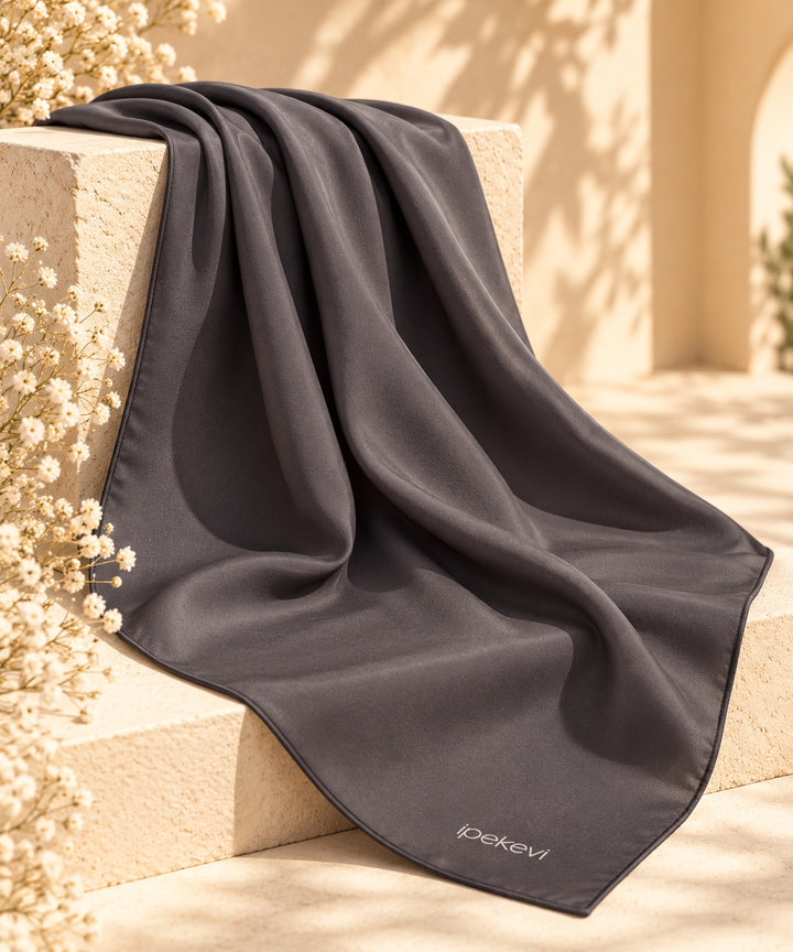 Vera | İpekevi Pure Silk Solid Scarf — Black (front)